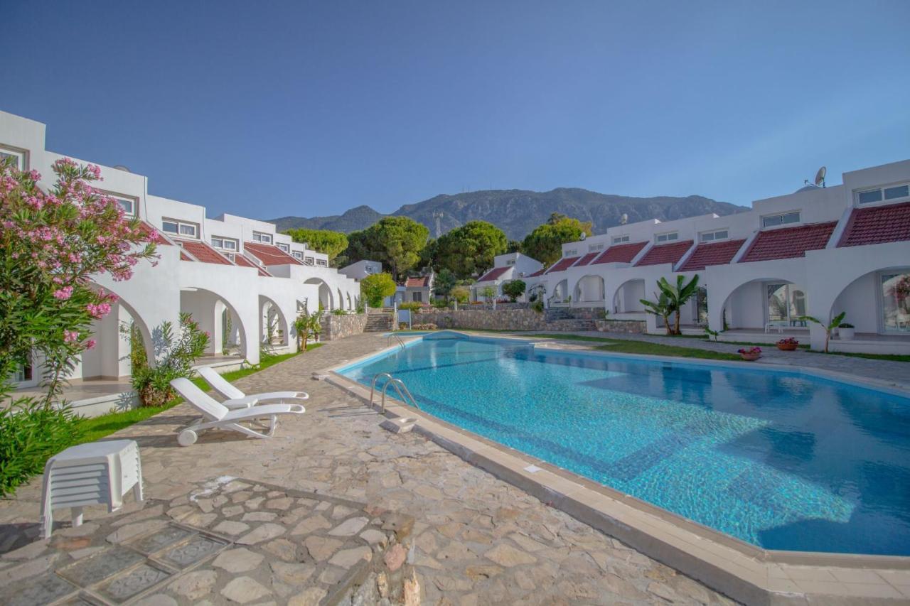 Club Lapethos Bungalow Кирения Экстерьер фото