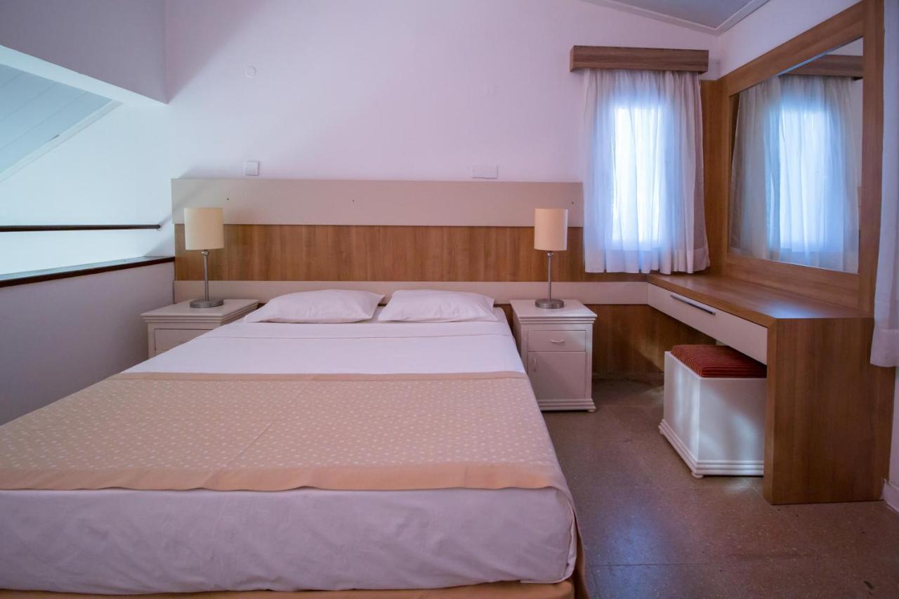 Club Lapethos Bungalow Кирения Экстерьер фото